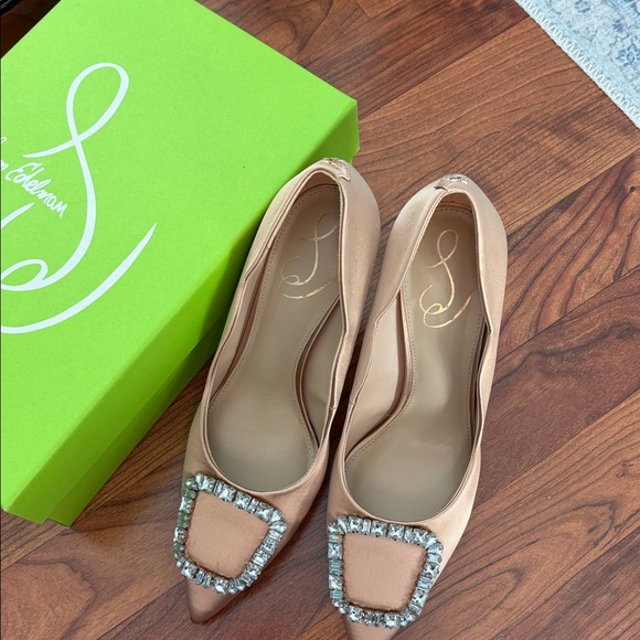 Sam Edelman Women's Nude Pointed Toe Embellished Satin Pumps - Picture 3 of 3